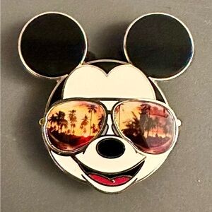 Disney NWOT Mickey Mouse Pin